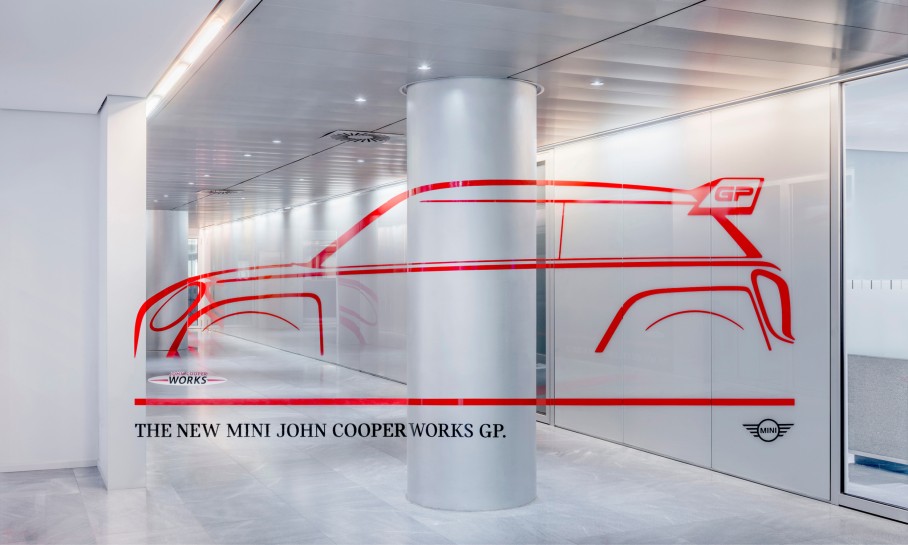 Mini München - Von wegen »mini«: Der John Cooper Works im Fokus